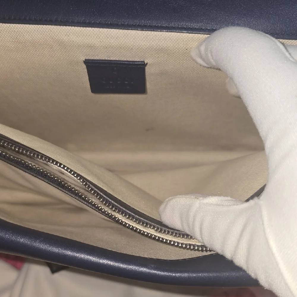 Gucci Red and Cream Shoulder‎ Bag - Picture 9 of 17